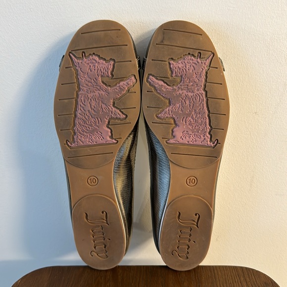 Juicy Couture Flats With Gold Buckle - Picture 6 of 6